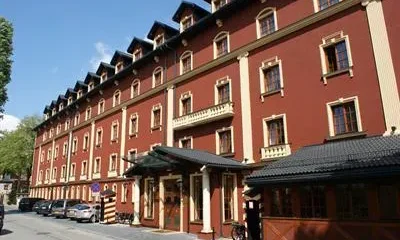 Arsenal Palace Hotel