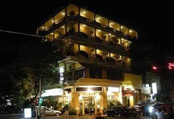 Trasak Pa-em Hotel