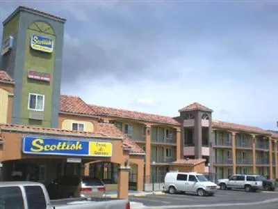 Scottish Inns & Suites Corona