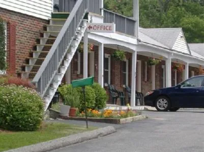 Pilgrim Inn Lee (Massachusetts)