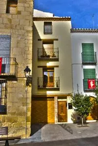 Casa Rural Ildum Plaza Guest House Cabanes