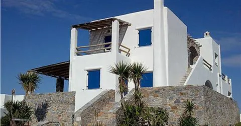 Syros Apartments Kini