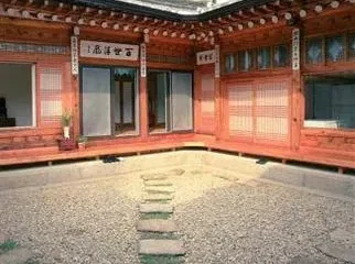 Eugene Hanok House Dongdaemun