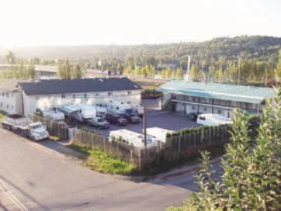 Fraser Bridge Inn & RV Park