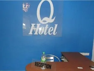 Q Hotel