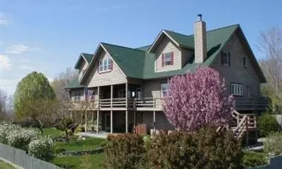 Greenwoods Bed & Breakfast Inn