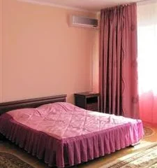 Azamat Hotel