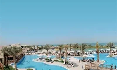 Al Bander Hotel & Resort