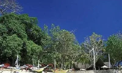 Waka Nusa Resort