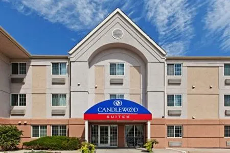 Candlewood Suites - Wichita Airport