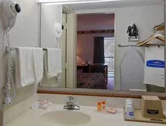 Howard Johnson Inn Collinsville