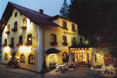 Grafenwirt Hotel