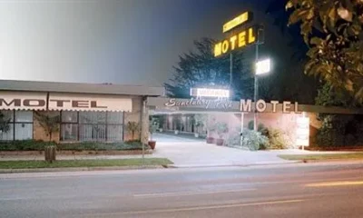 Sanctuary Park Motel