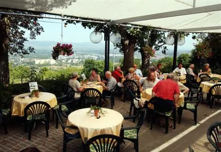 Bergrestaurant Und Pension Waldeck