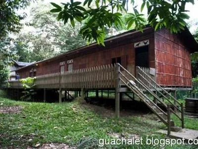 Gua Longhouse Chalet