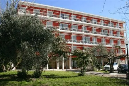 Hotel Letrina