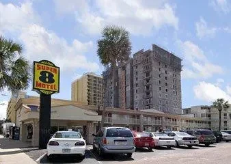 Super 8 Myrtle Beach/Ocean Front