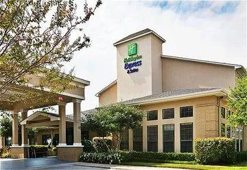 Holiday Inn Express Hotel & Suites Dallas/Stemmons Fwy(I-35 E)