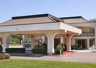 Ramada Norfolk Airport