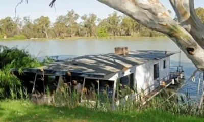 Boats and Bedzzz Houseboat Stays