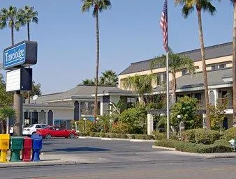 Travelodge Bakersfield