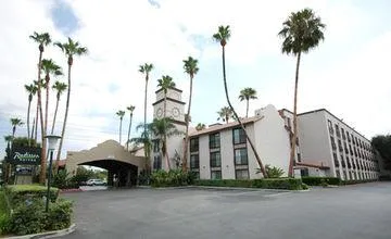 Radisson Suites Hotel Buena Park