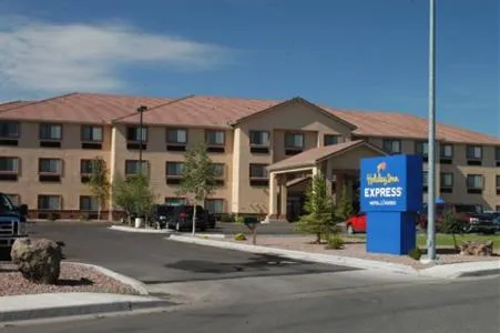 Holiday Inn Express Suites Alamosa