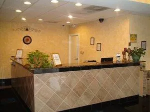 Westmont Inn & Suites Kissimmee