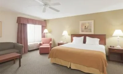 Holiday Inn Express Evansville West