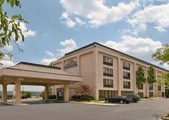 Baymont Inn & Suites Cincinnati