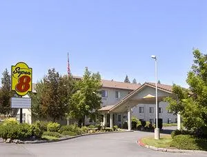 Super 8 Motel Bend