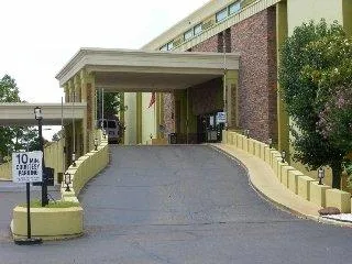 Memphis Airport Hotel and Conference Center