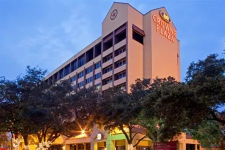 Crowne Plaza Hotel Houston- Medical Center