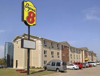 Super 8 Motel Airport South Irving