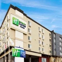 Holiday Inn Express & Suites Seattle Sea-Tac Airport