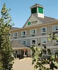 Vantage Inn & Suites