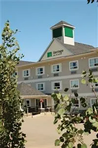 Vantage Inn & Suites