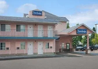 Travelodge Edmonton International Airport Suites