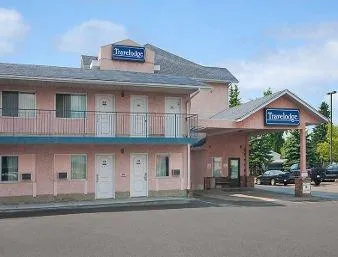 Travelodge Edmonton International Airport Suites