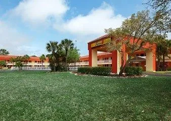 Super 8 Motel Naples/Marco Island