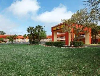 Super 8 Motel Naples/Marco Island