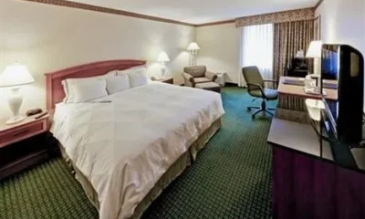 Radisson Hotel Rochester Airport