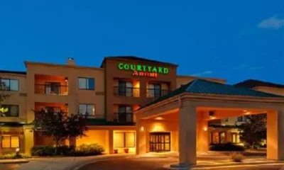 Courtyard by Marriott Grand Rapids Airport