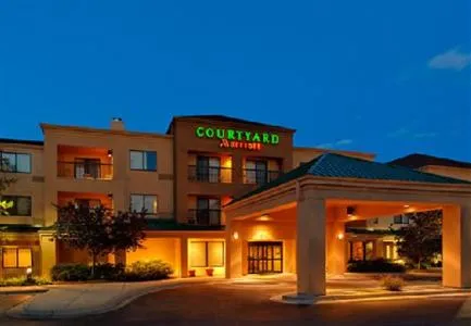 Courtyard by Marriott Grand Rapids Airport