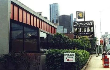 Shorecrest Motor Inn