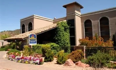 BEST WESTERN PLUS Arroyo Roble Hotel & Creekside Villas