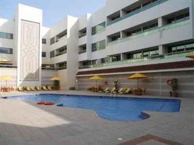 Oasis Court Hotel Apartments