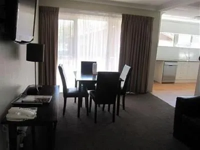 Forrest Hotel and Apartments Canberra