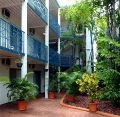 Coconut Grove Holiday Apartments