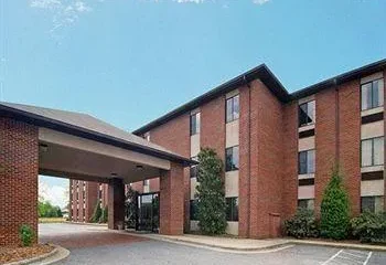 Quality Inn And Suites Hickory